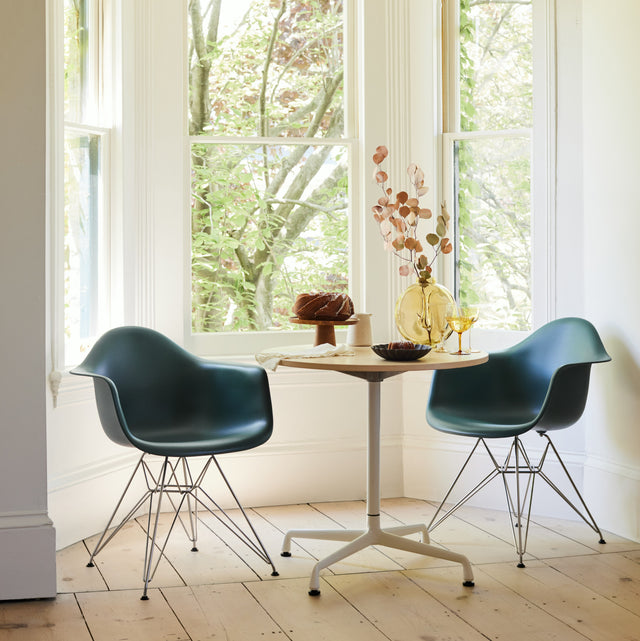 Herman Miller Eames Round Dining Table