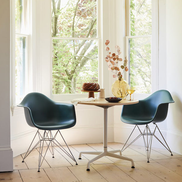 Herman Miller Eames Molded Fiberglass Armchair 4 Leg Base