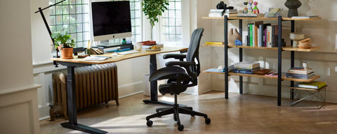 Membedah Kursi Aeron: Apa yang Membuat Herman Miller Aeron Begitu Istimewa?