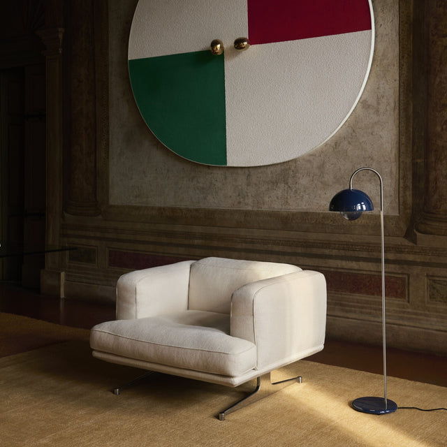 &Tradition Flowerpot Floor Lamp VP12
