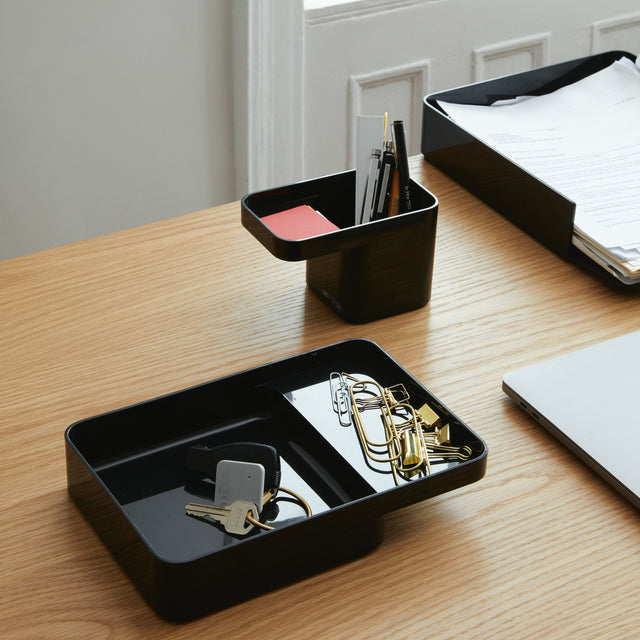 How to use Herman Miller Formwork Pen Tray