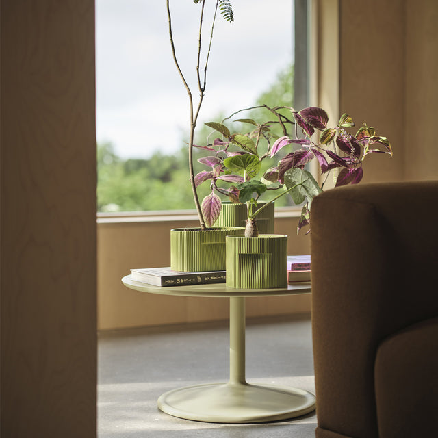 Muuto Ridge Planter, Moss Green