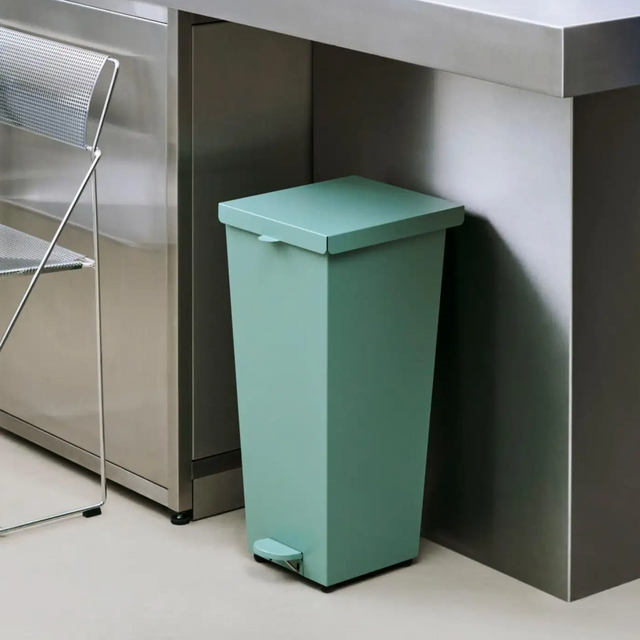 HAY Loop Bin